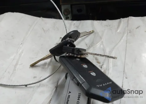 1984 Chevrolet Corvette из США, поврежденный, VIN 1G1AY0782E5111273